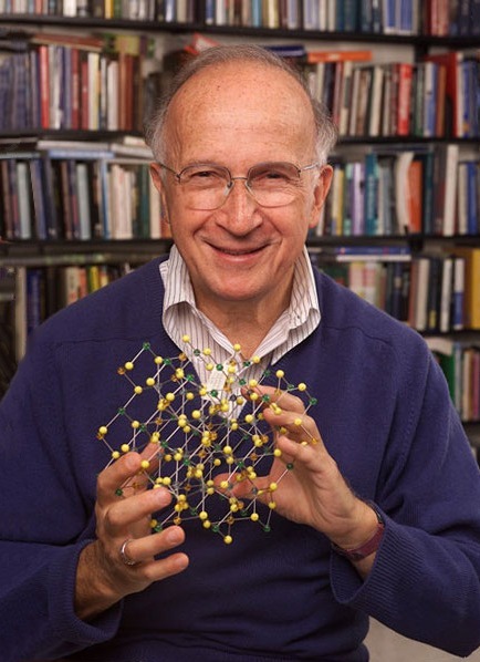 Zum Artikel "Chemie-Nobelpreisträger Roald Hoffmann am Department Chemie und Pharmazie"