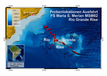 Das Bild zeigt eine Karte des Rio Grande Rise. Eingezeichnet sind mit Punkten der jeweiligen Probenlokationen.