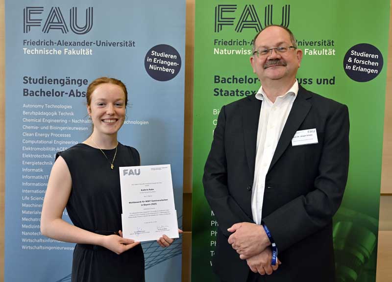 1. Platz Chemie Kathrin Rabe und Prof. Dr. Jürgen Schatz (Foto: Harald Sippel / FAU)