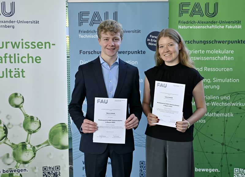 Geographie: Marco Scheck (l.) und Laura Schmid (Foto: Harald Sippel / FAU)