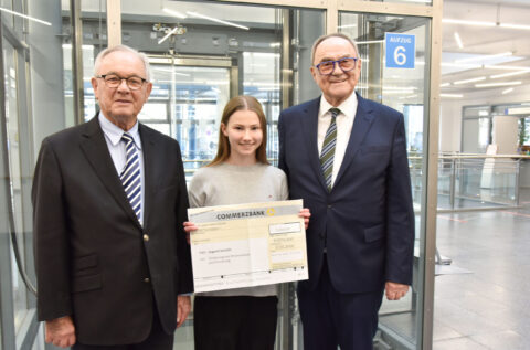 Zum Artikel "5000 Euro für „Jugend forscht“ an der FAU"